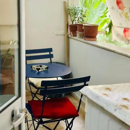 Nik's Urban Nest Within 10 Min Walk From The Center *